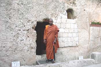 2004 November at jerusalam in Isreal (1).jpg